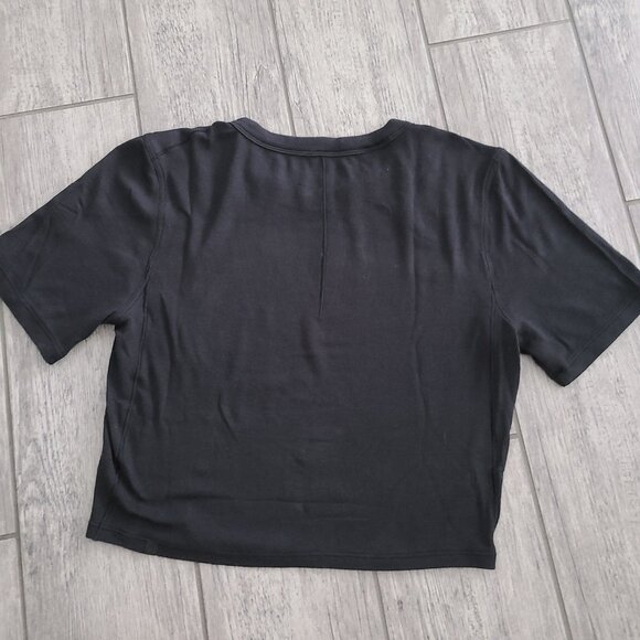 Lululemon Hold Tight Short Sleeve Black Tee Size 8 NWT - Picture 8 of 8